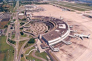 Aeropuerto de Brasilia, uno de los aeropuertos a los que pujar  Aena junto al grupo OHL.