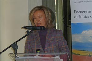 Ulrike Bohnet, directora de la Oficina Nacional Alemana, durante la presentacin en Madrid, ante los medios y los agentes de viaje