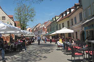 La calle del Arroyo, tpica por sus tiendas y cafs en  Zagreb